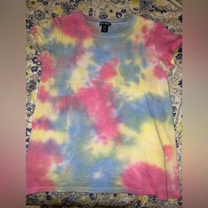Women’s medium Hot Topic tie dye top